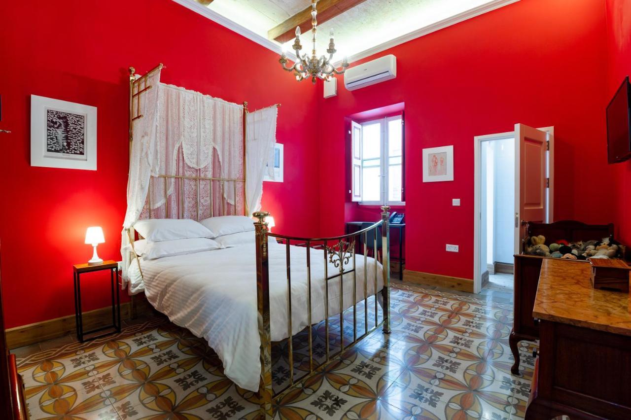 Monreal Boutique Townhouse - R024Rm4 호텔 파올라 외부 사진