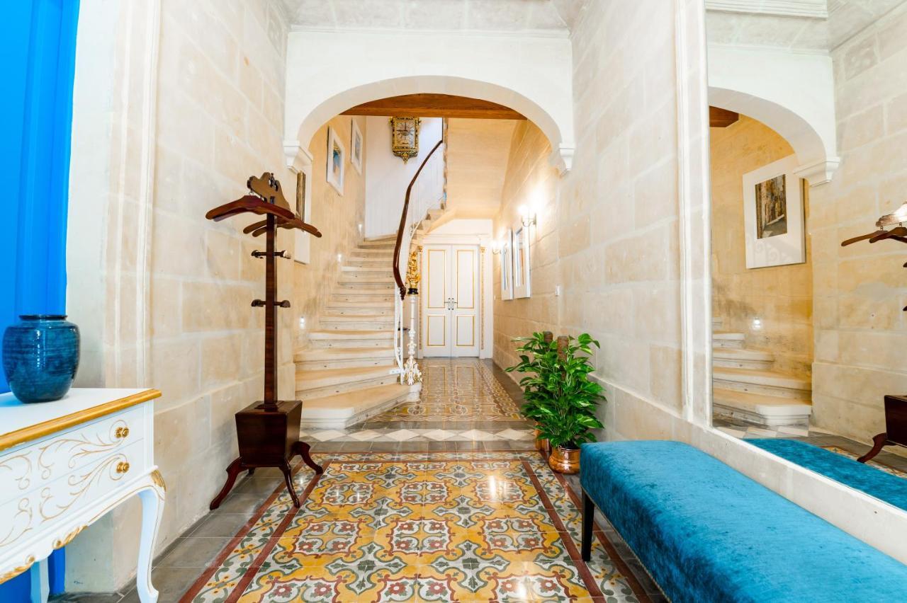 Monreal Boutique Townhouse - R024Rm4 호텔 파올라 외부 사진